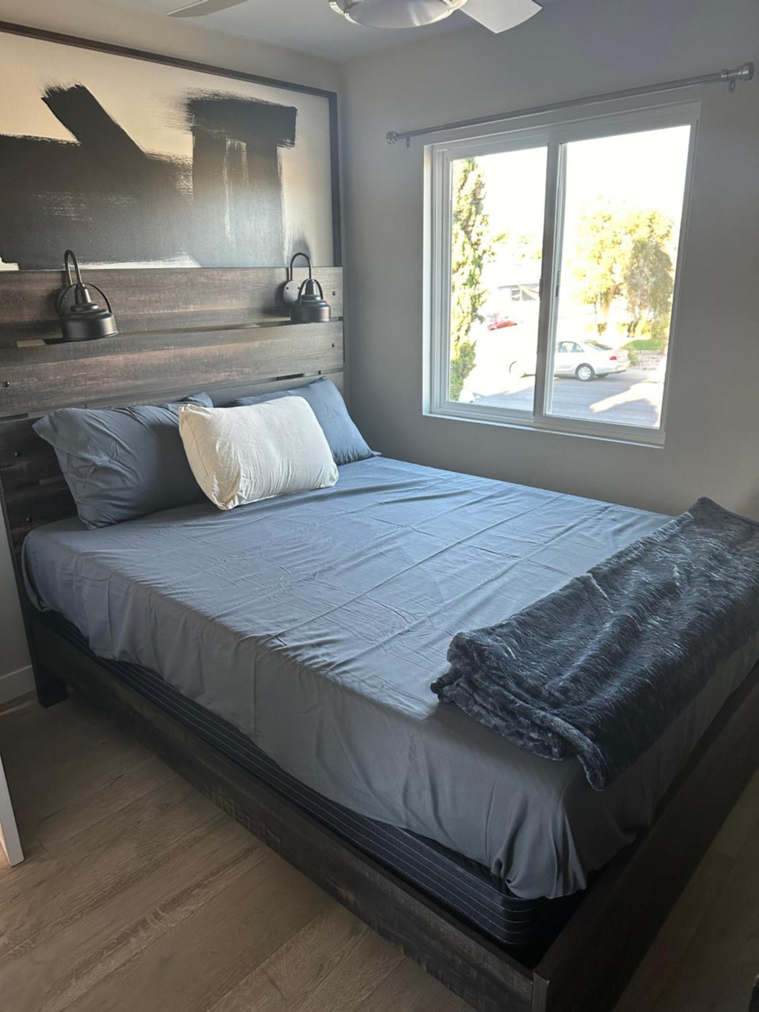 3 Bedroom 2 Bathroom Stylish And Modern In Marina Del Rey Los Angeles